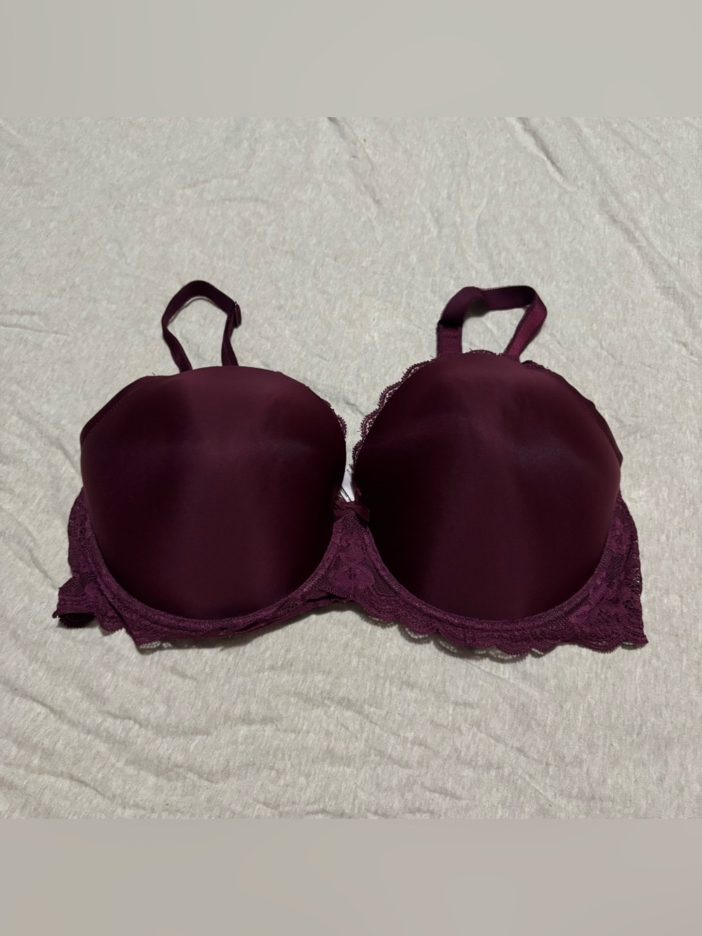 Victoria's Secret Dream Angels Lined Demi Bra - 38DDD / F85 - Burgundy